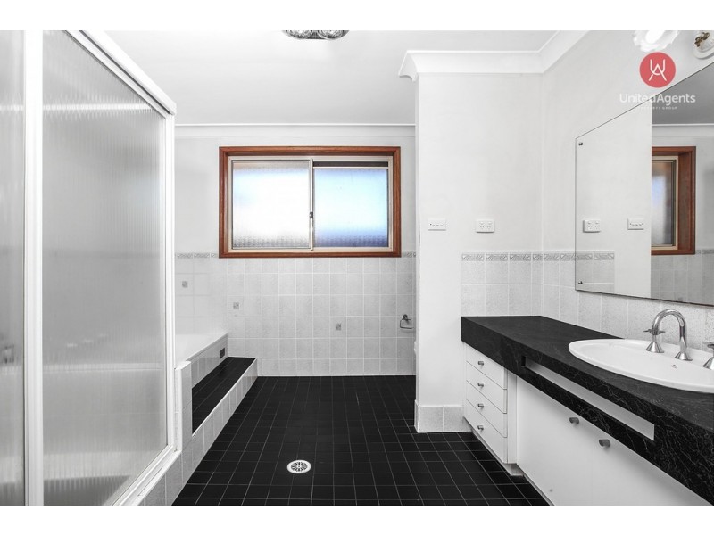 10 Grebe Place, Hinchinbrook NSW 2168