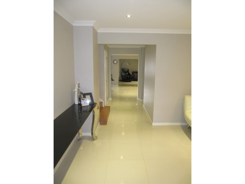 Carnes Hill NSW 2171