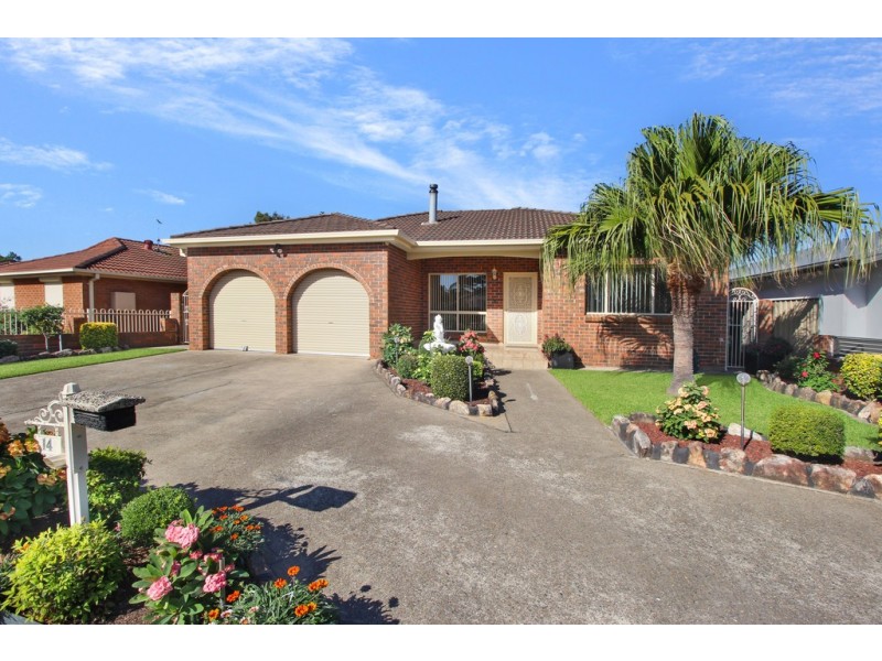 14 Mariani Close, Bossley Park NSW 2176