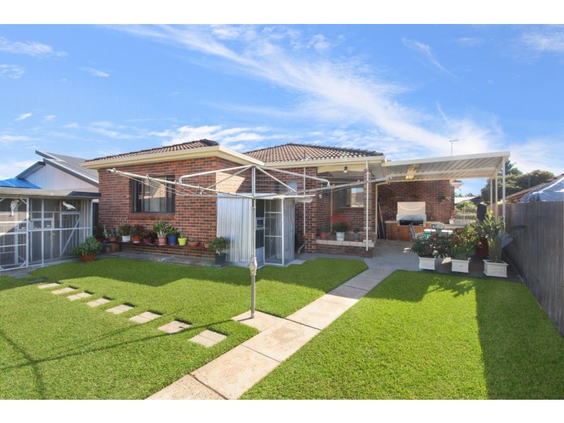 14 Mariani Close, Bossley Park NSW 2176