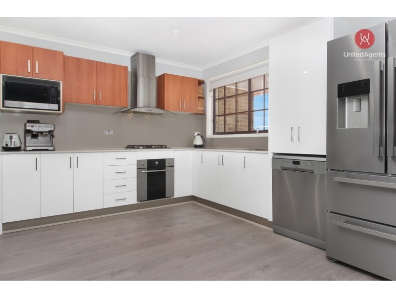 109 Falcon Circuit, Green Valley NSW 2168