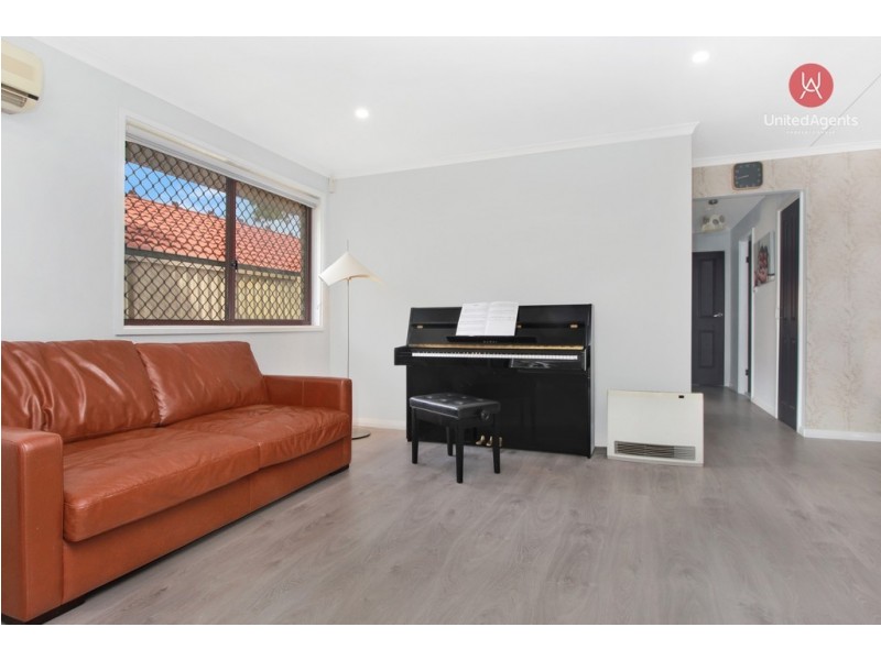 109 Falcon Circuit, Green Valley NSW 2168