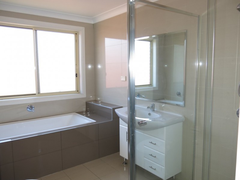 West Hoxton NSW 2171