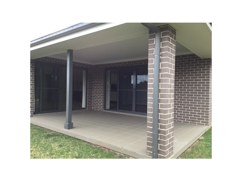 41 Mckenzie Boulevard, Gregory Hills NSW 2557