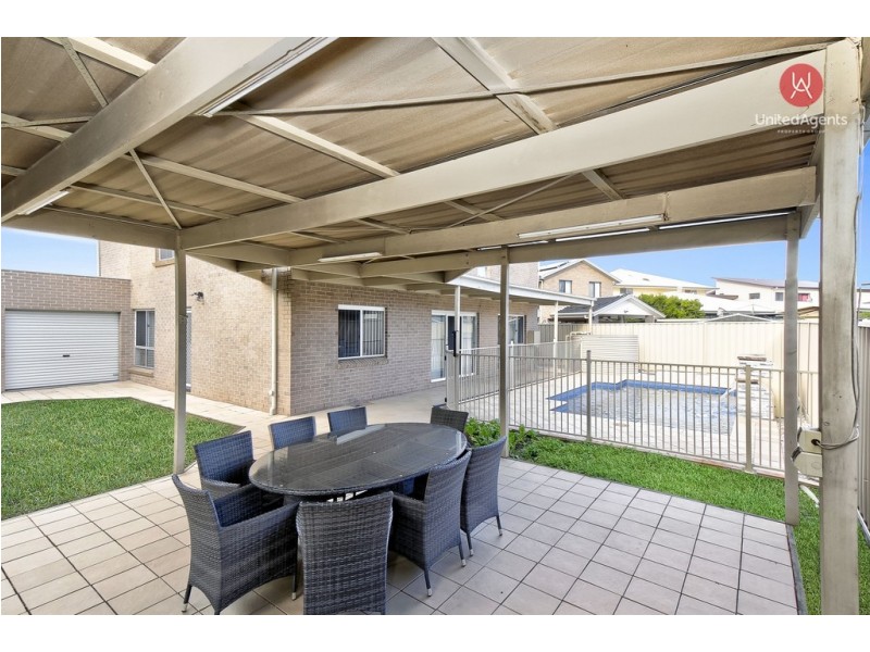 18 Dee Close, Prestons NSW 2170