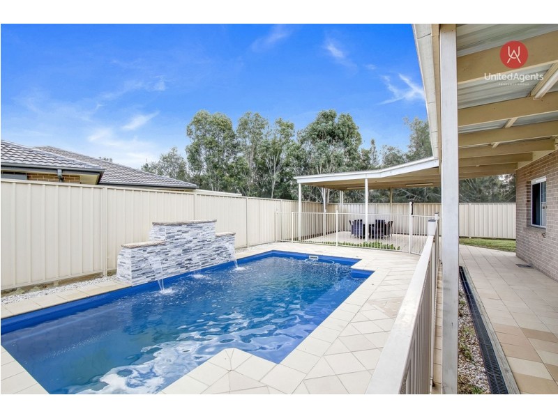 18 Dee Close, Prestons NSW 2170