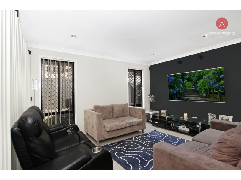 60 Bird Walton Avenue, Middleton Grange NSW 2171