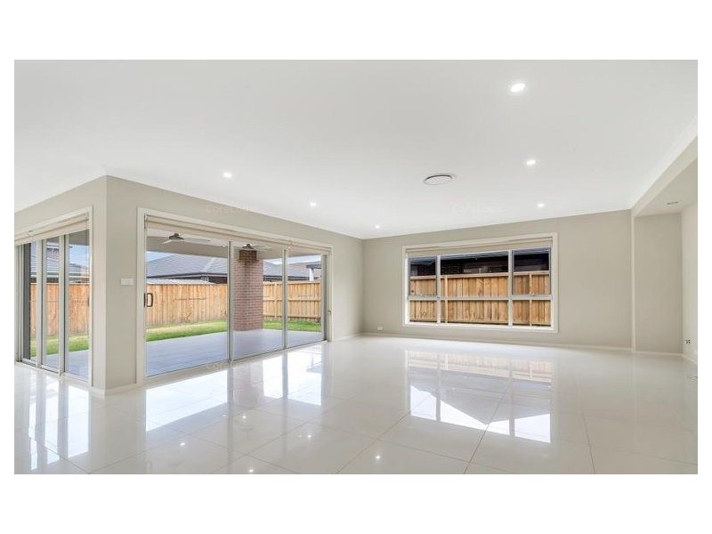 9 Crossley Avenue, Carnes Hill NSW 2171