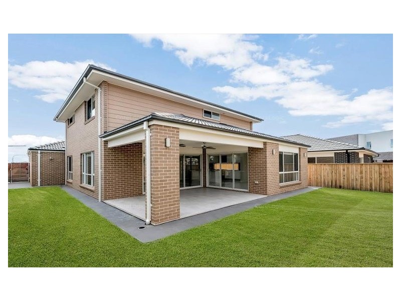 9 Crossley Avenue, Carnes Hill NSW 2171