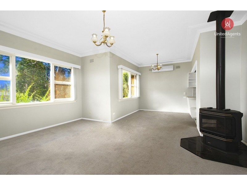 16 Godfrey Avenue, West Hoxton NSW 2171