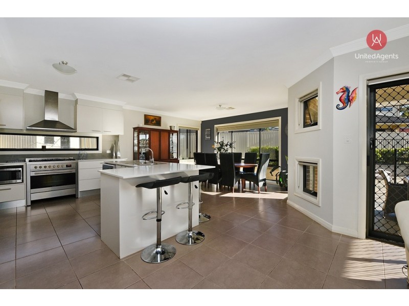 8 Wade Close, Luddenham NSW 2745