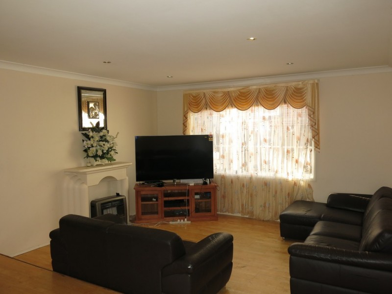 West Hoxton NSW 2171