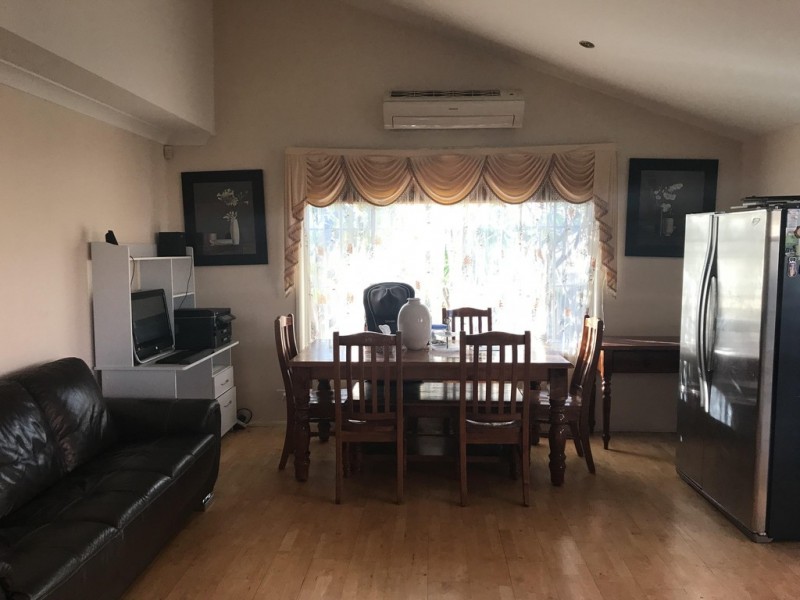 West Hoxton NSW 2171