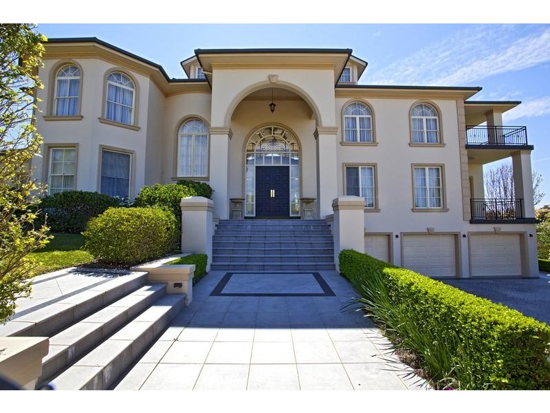 22 Battenberg Close, Cecil Hills NSW 2171