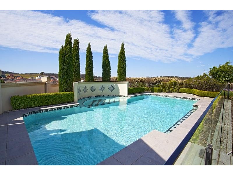 22 Battenberg Close, Cecil Hills NSW 2171