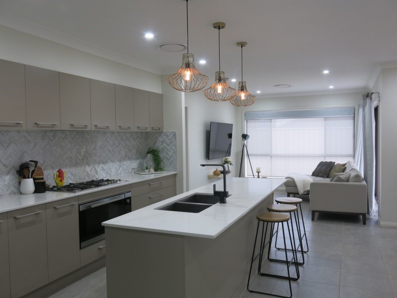 18 HEMMIE ROAD, Edmondson Park NSW 2174