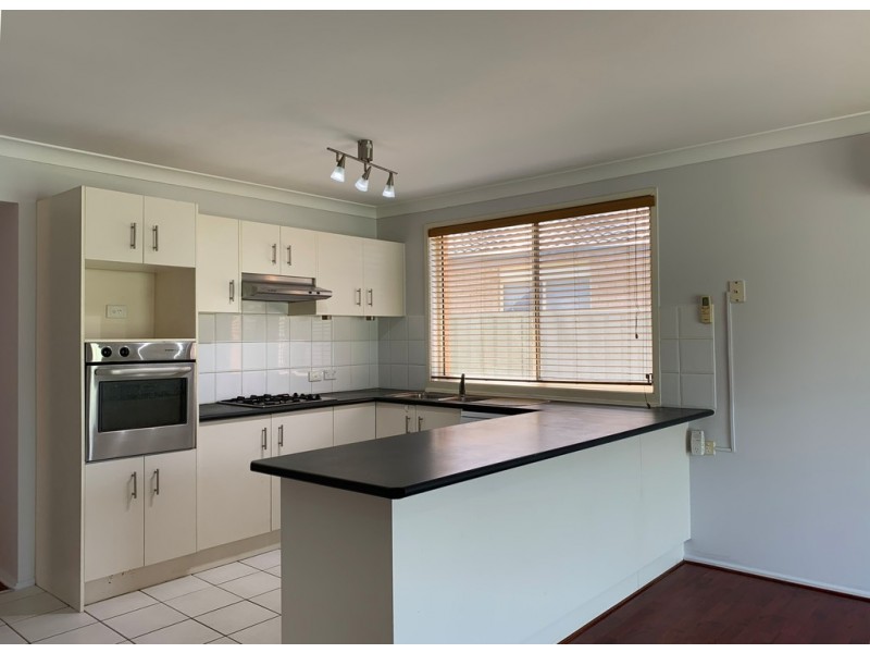 4 LACEPEDE PLACE, Hinchinbrook NSW 2168