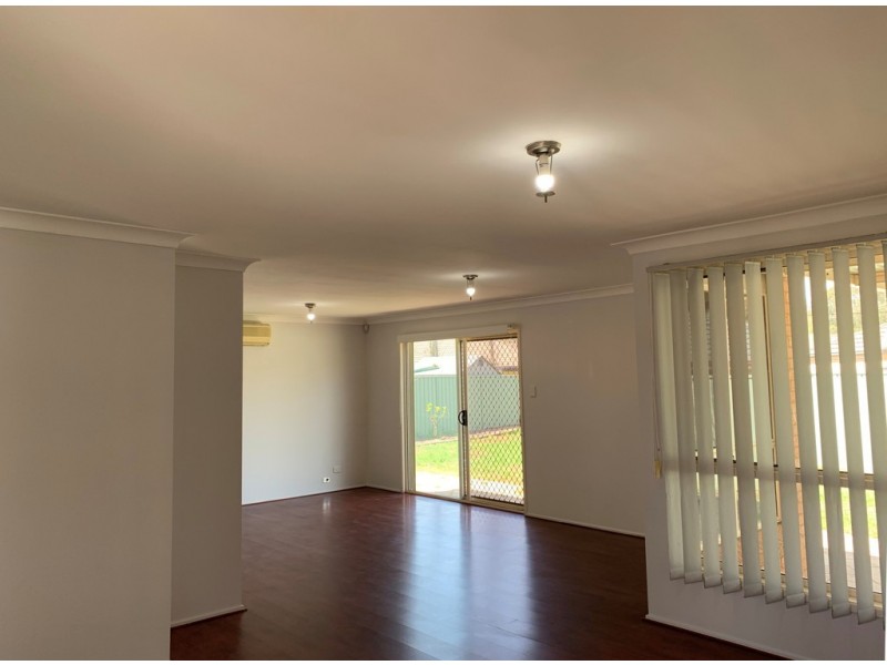 4 LACEPEDE PLACE, Hinchinbrook NSW 2168