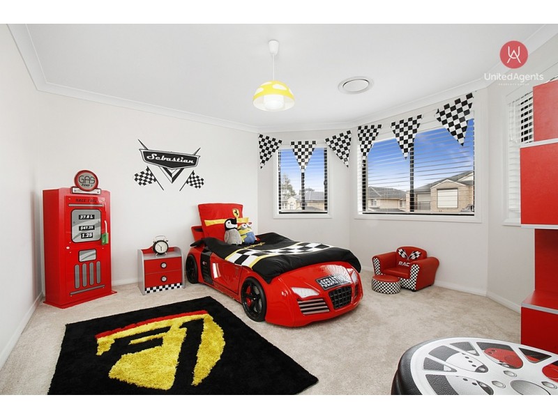 4 Garling Avenue, West Hoxton NSW 2171