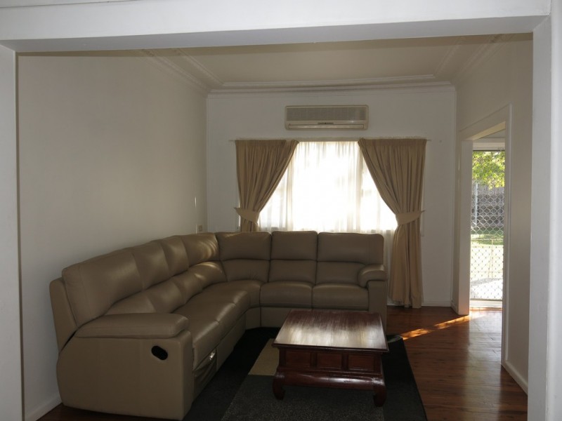 3 WOOD CLOSE, Green Valley NSW 2168