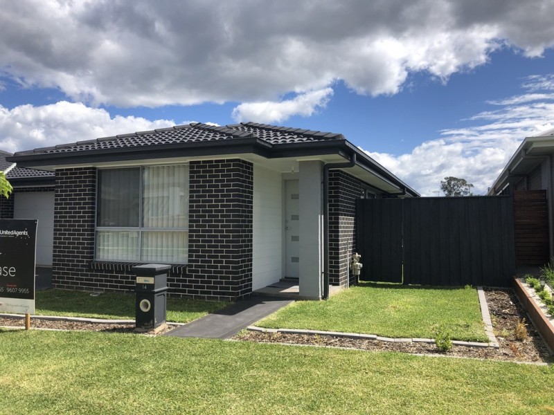 14 Eade Street, Oran Park NSW 2570