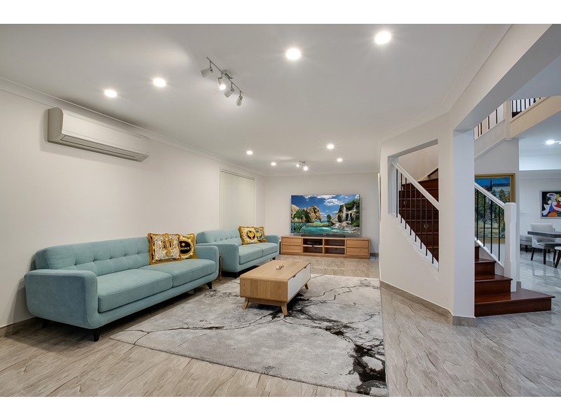 West Hoxton NSW 2171