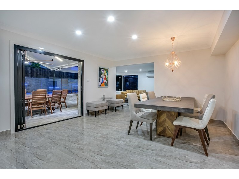 West Hoxton NSW 2171