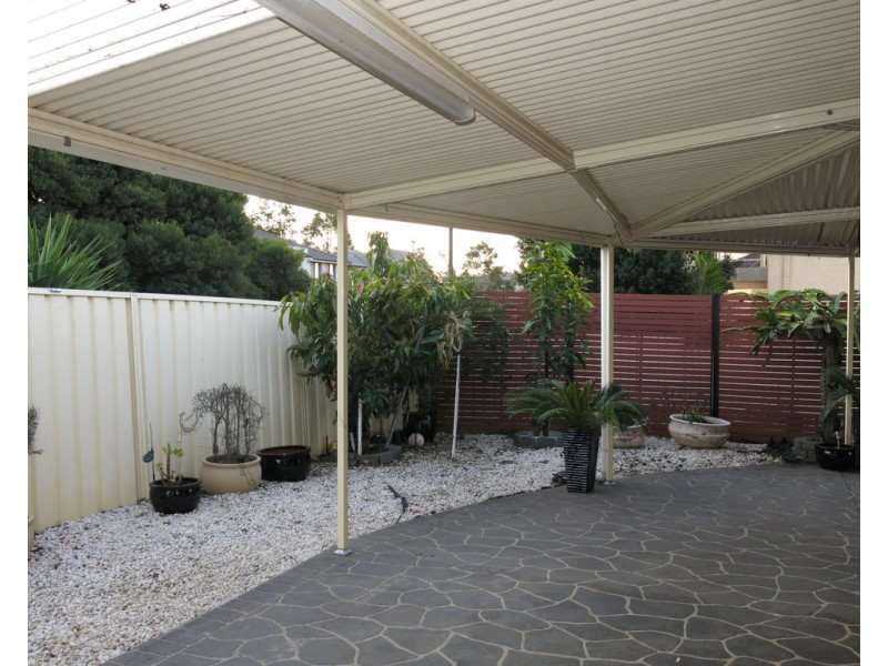 28 RAINHAM CIRCUIT, West Hoxton NSW 2171
