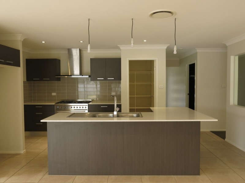 1 DUNELL STREET, Middleton Grange NSW 2171