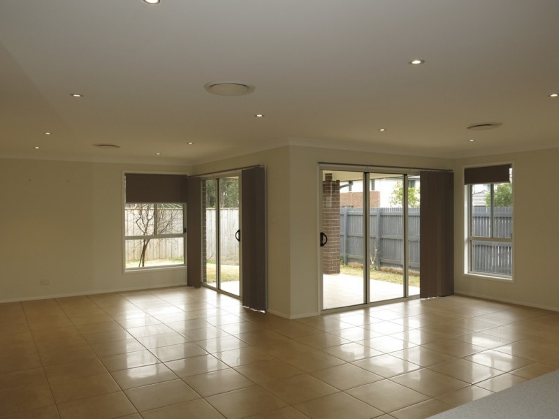 1 DUNELL STREET, Middleton Grange NSW 2171