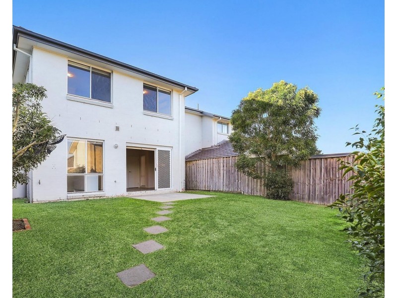 32 LOCKHEED AVENUE, Middleton Grange NSW 2171