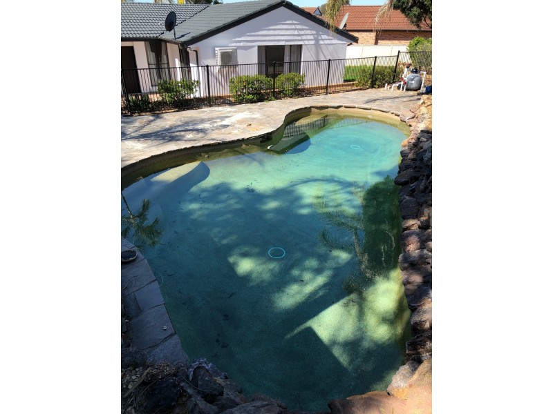 Edensor Park NSW 2176