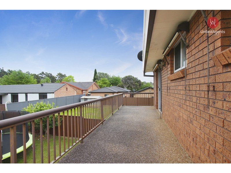 17 Dalpra Crescent, Bossley Park NSW 2176