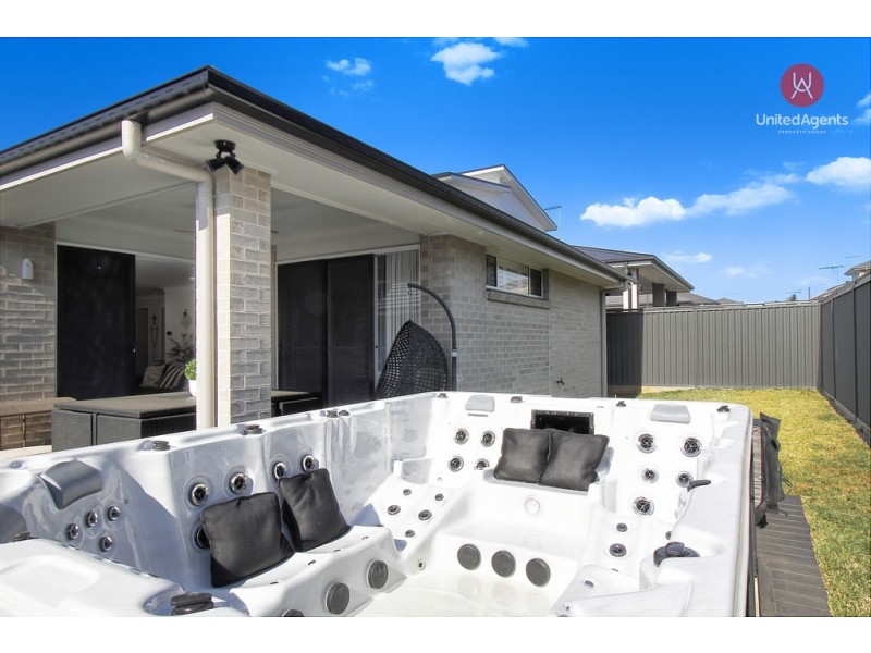 21 Stonecrop Street, Denham Court NSW 2565