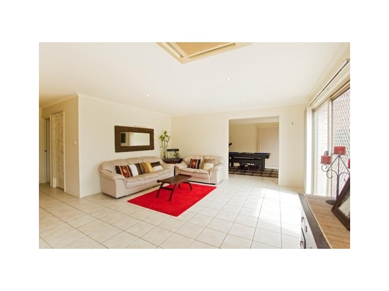 West Hoxton NSW 2171