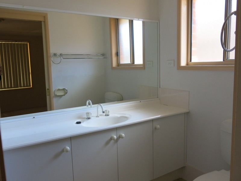 West Hoxton NSW 2171