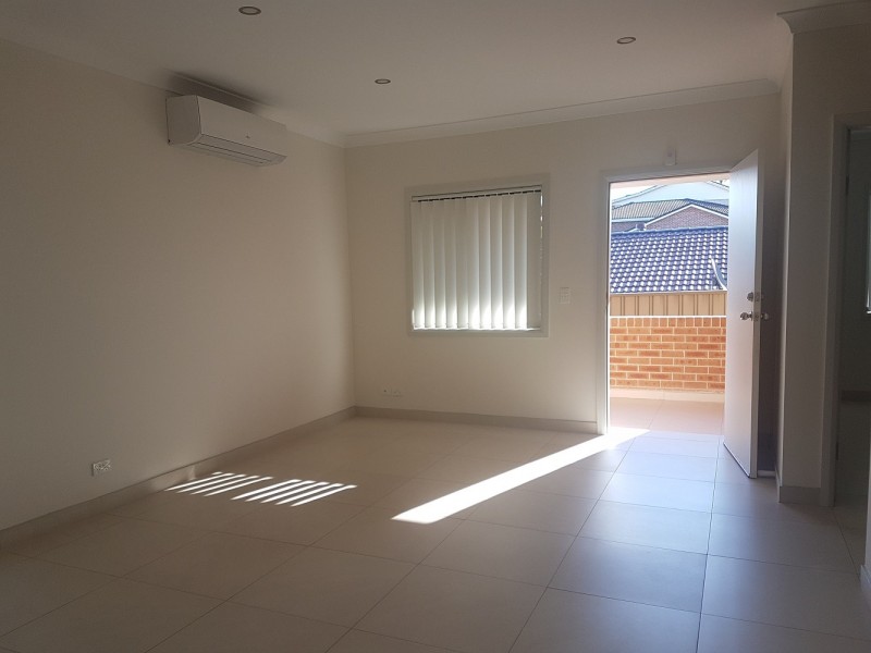 Edensor Park NSW 2176