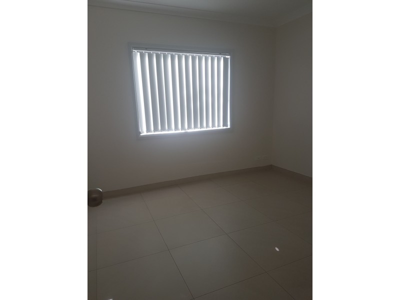 Edensor Park NSW 2176