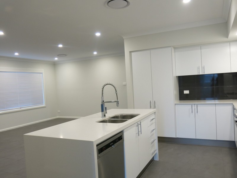 117 Sawsedge Ave, Denham Court NSW 2565