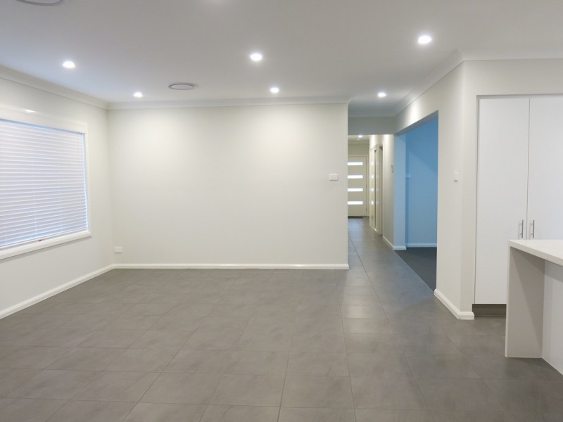 117 Sawsedge Ave, Denham Court NSW 2565