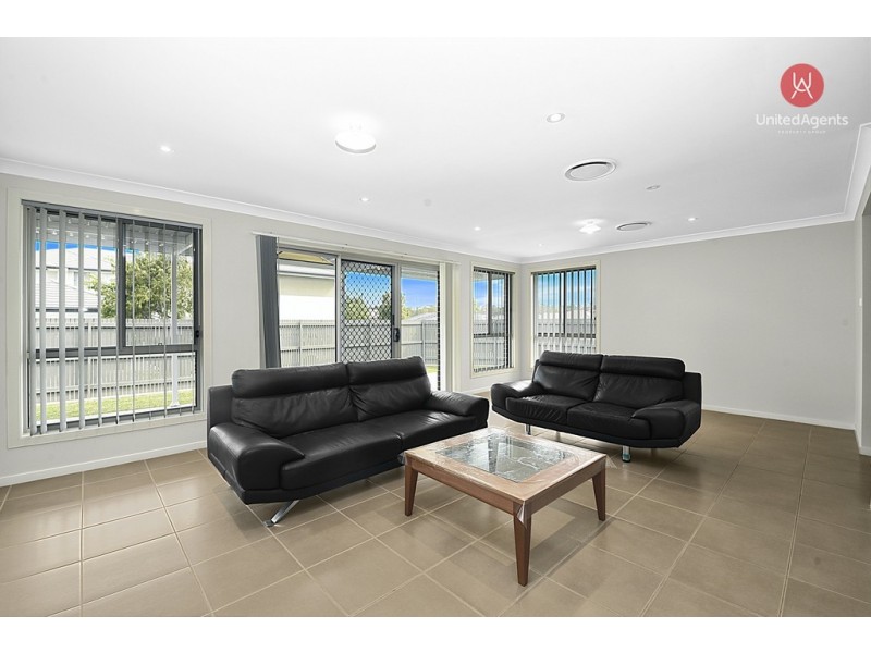 1 Treacy Avenue, Middleton Grange NSW 2171