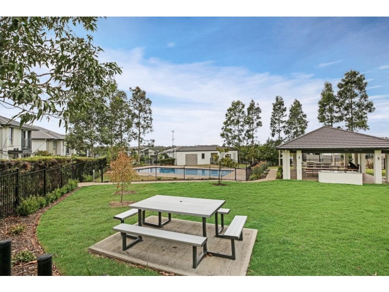 1 Treacy Avenue, Middleton Grange NSW 2171