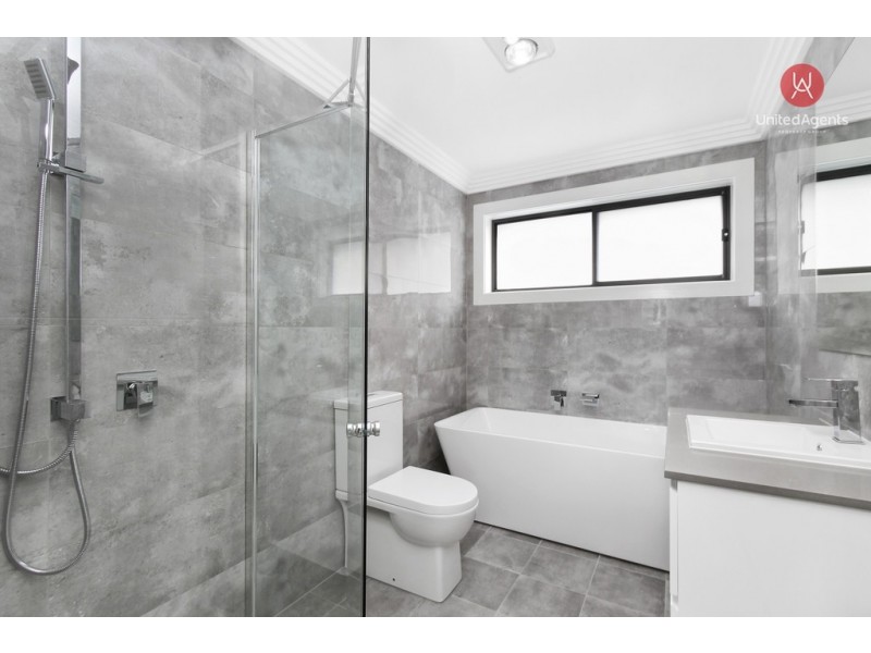 40 Howard Loop, Oran Park NSW 2570