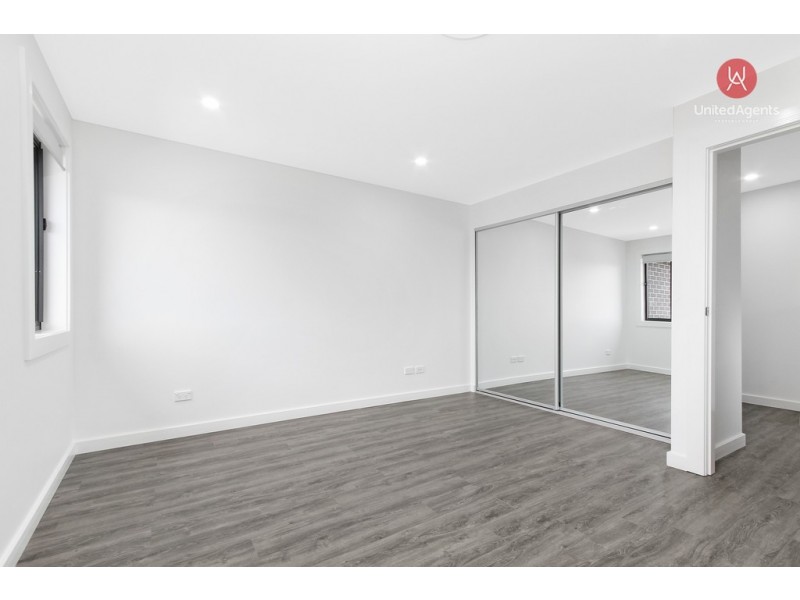 17 Besnard Street, Oran Park NSW 2570