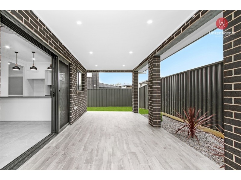 17 Besnard Street, Oran Park NSW 2570
