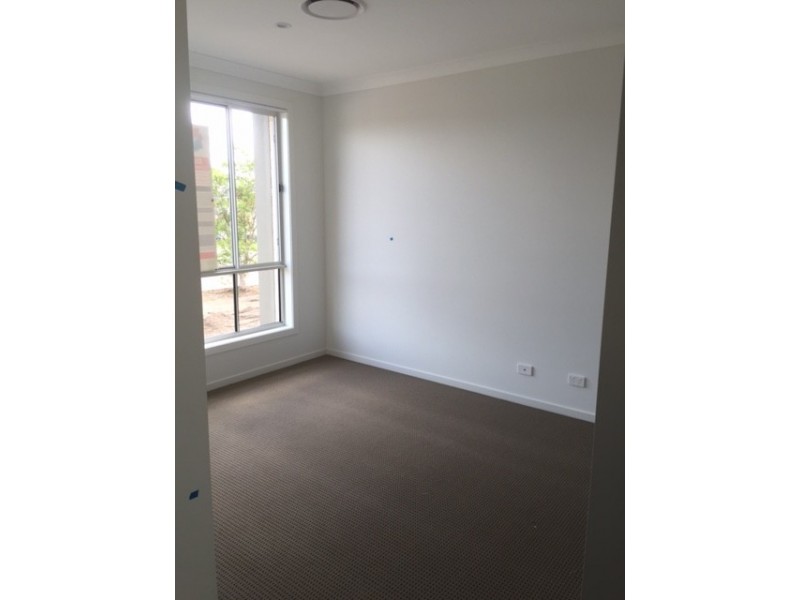 West Hoxton NSW 2171