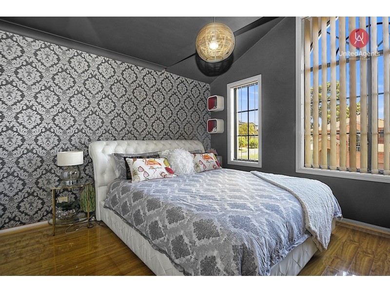 28 Mathinna Circuit, West Hoxton NSW 2171