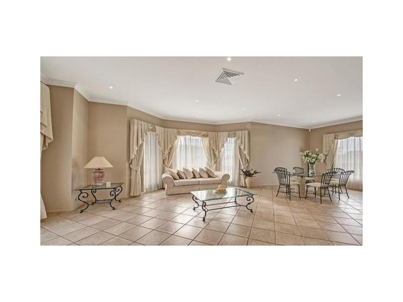 14 Bribie Close, Green Valley NSW 2168