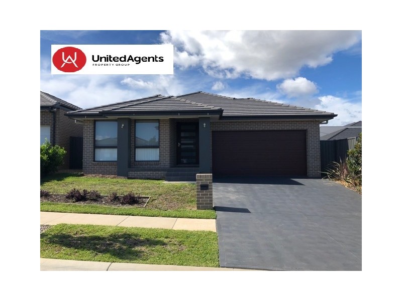 4 Akuna Street, Gregory Hills NSW 2557