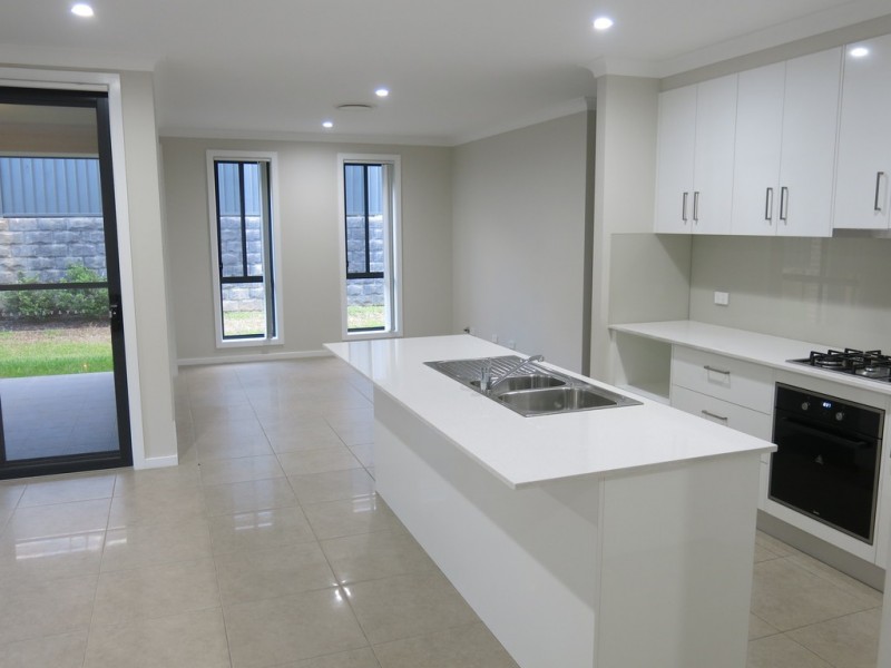 4 Akuna Street, Gregory Hills NSW 2557